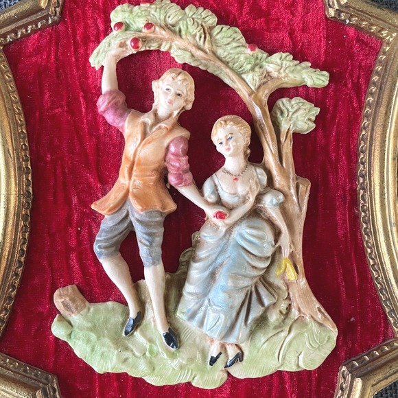Vintage Italian Wall Plaques Romantic Couple Red Velvet Gold Frame Empire Art - Picture 4 of 12